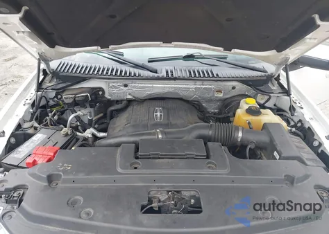 2016 Lincoln Navigator L Select z USA, uszkodzony, nr VIN 5LMJJ3HT6GEL02240